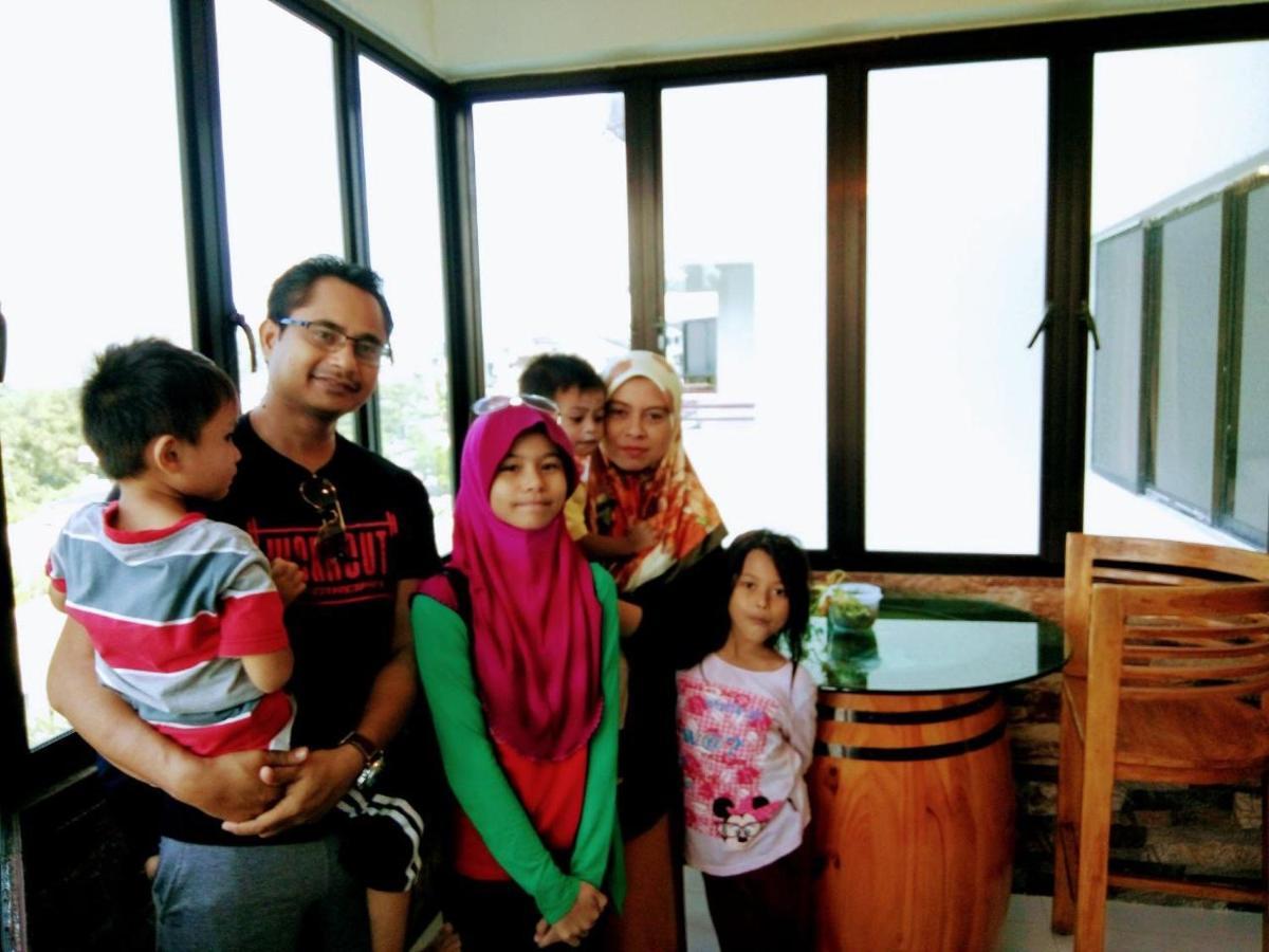 Airbnb At Sri Sayang Batu Ferringhi Beach ภายนอก รูปภาพ