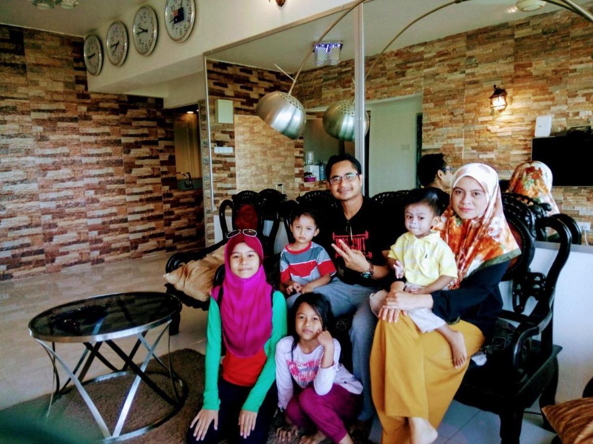 Airbnb At Sri Sayang Batu Ferringhi Beach ภายนอก รูปภาพ