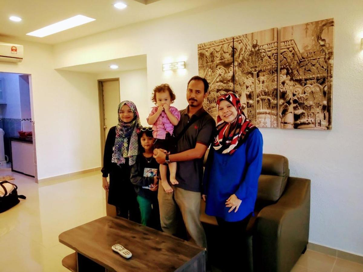 Airbnb At Sri Sayang Batu Ferringhi Beach ภายนอก รูปภาพ