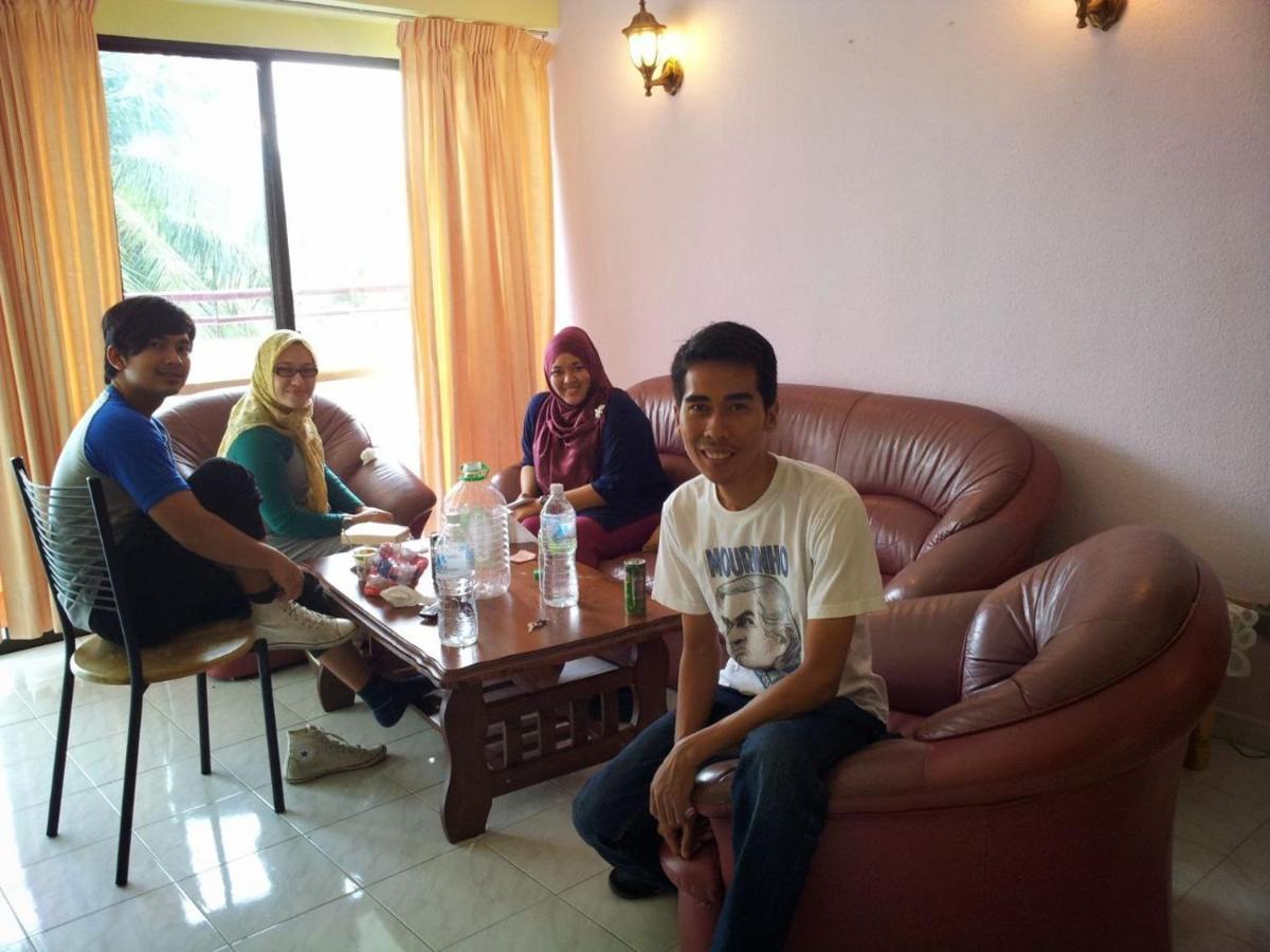 Airbnb At Sri Sayang Batu Ferringhi Beach ภายนอก รูปภาพ