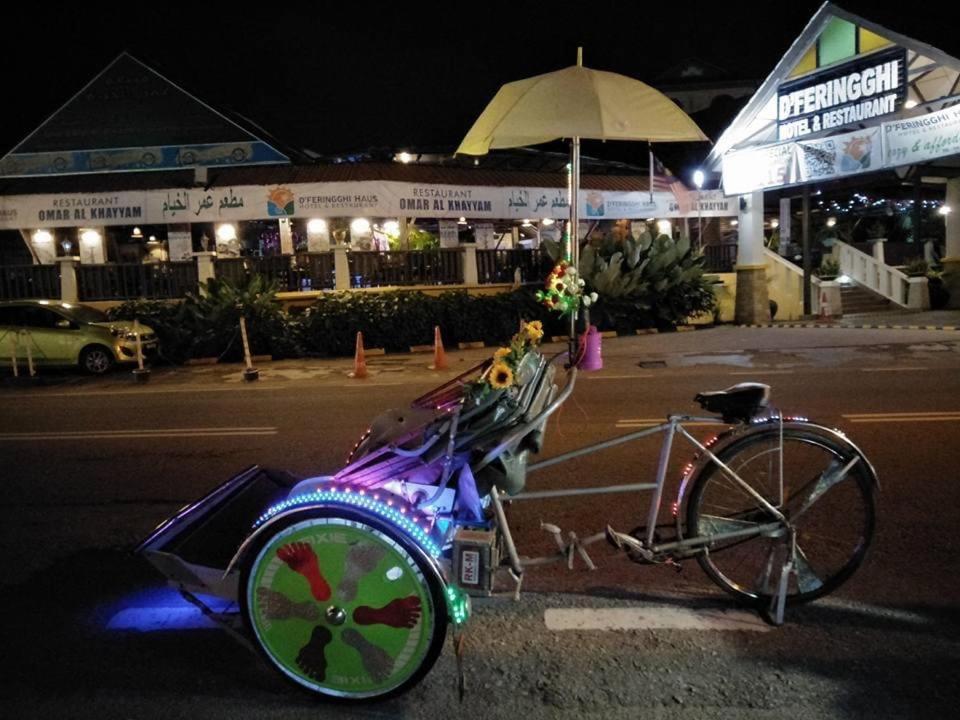 Airbnb At Sri Sayang Batu Ferringhi Beach ภายนอก รูปภาพ