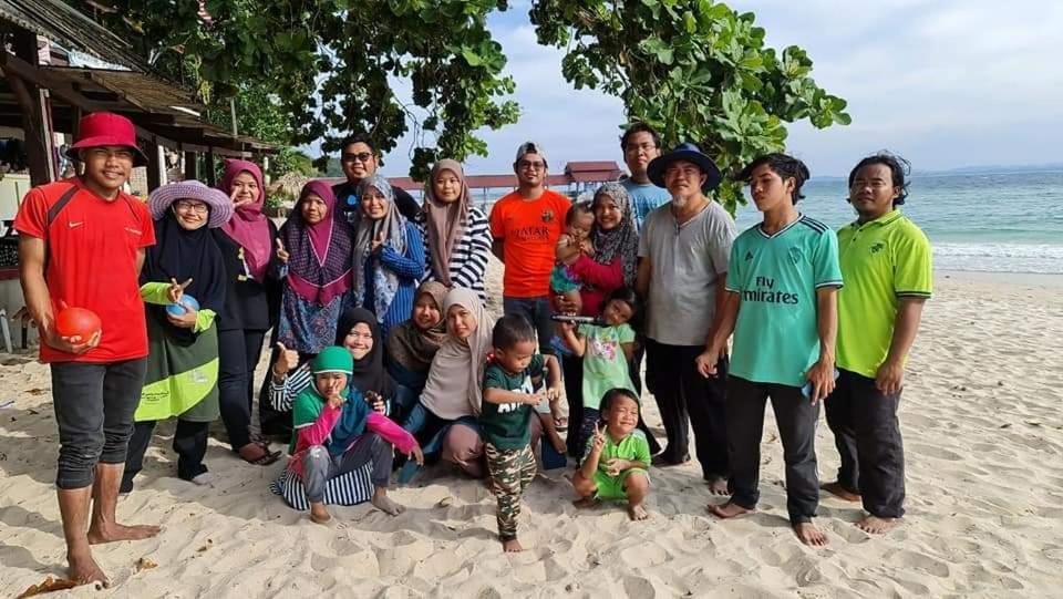 Airbnb At Sri Sayang Batu Ferringhi Beach ภายนอก รูปภาพ